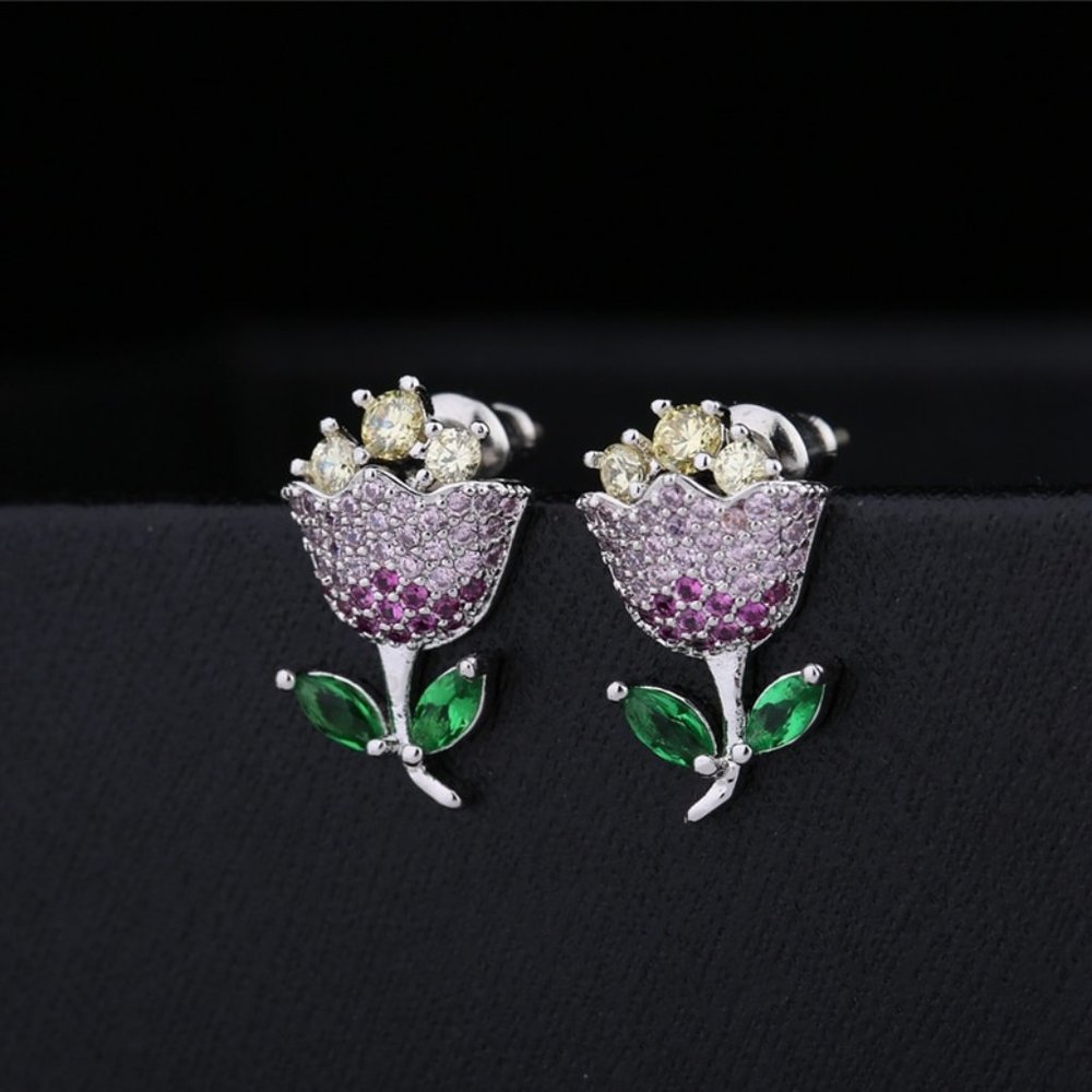Stunning Tulip Diamond CZ Silver Stud Earrings - Picture 1 of 5